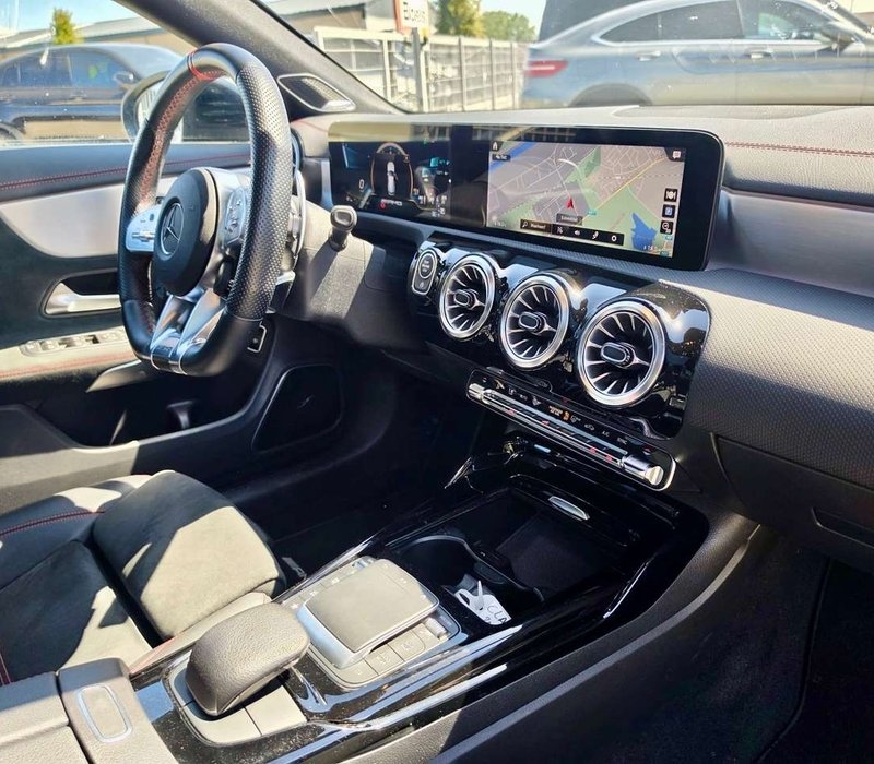 Mercedes-Benz CLA 35 AMG - Image 12