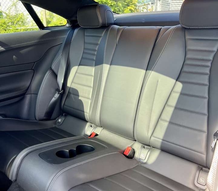 Mercedes-Benz E 220 - Image 14