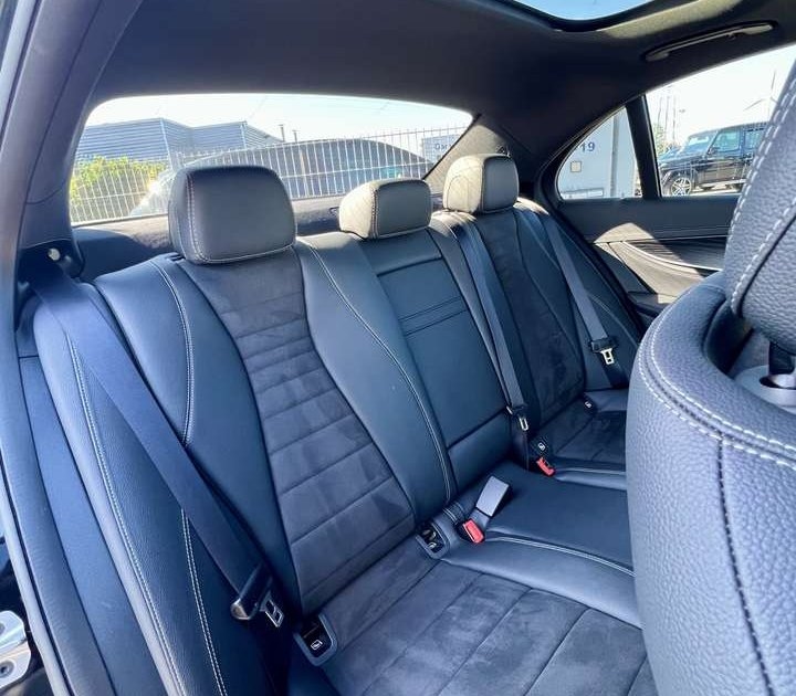 Mercedes-Benz E 300 - Image 10