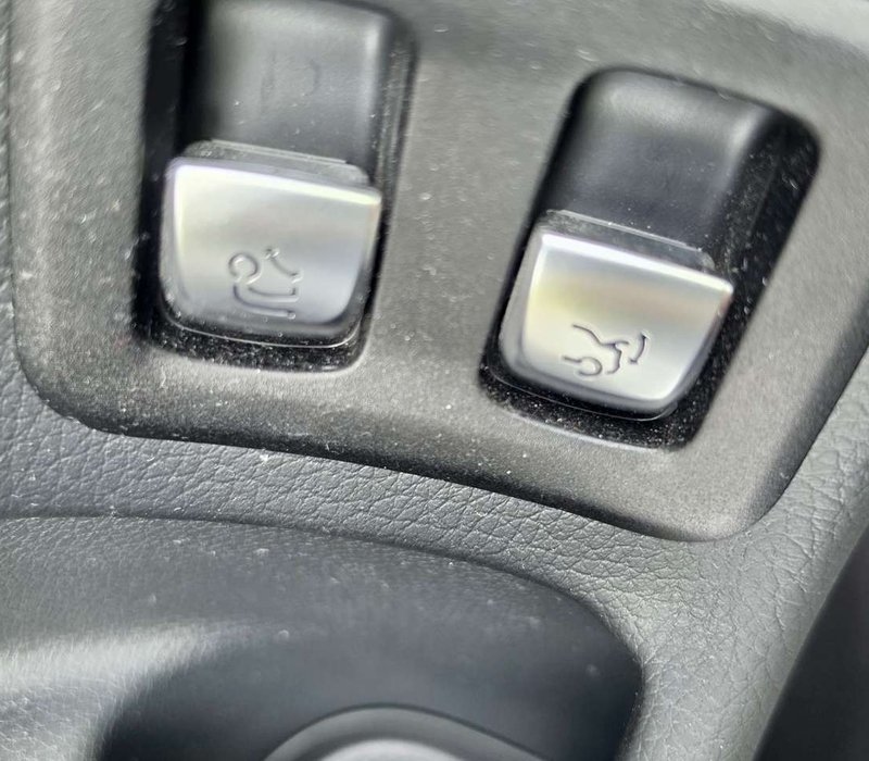 Mercedes-Benz GLC 220 - Image 13