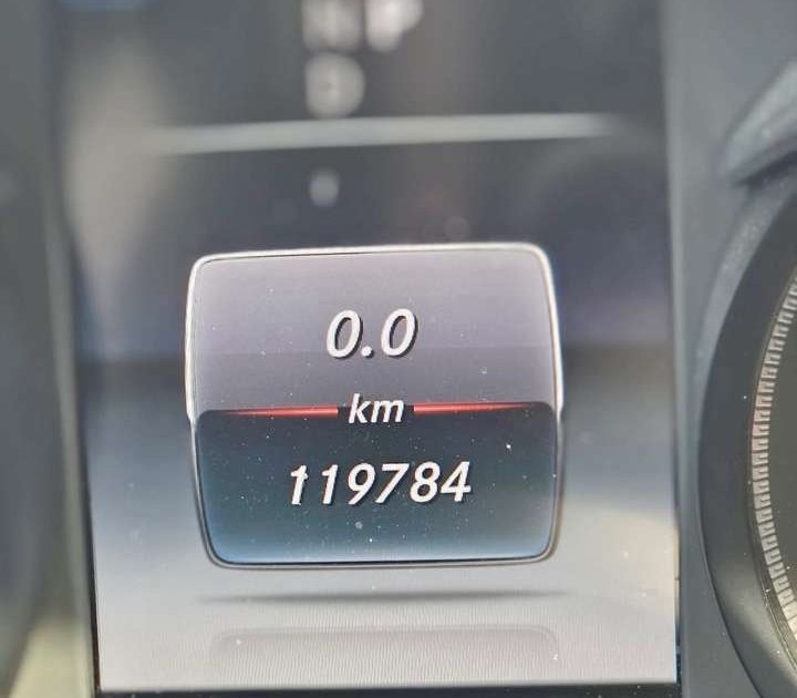 Mercedes-Benz GLC 220 - Image 14