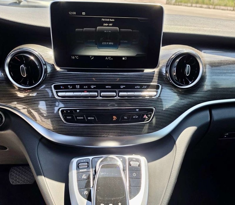 Mercedes-Benz V 300 - Image 14